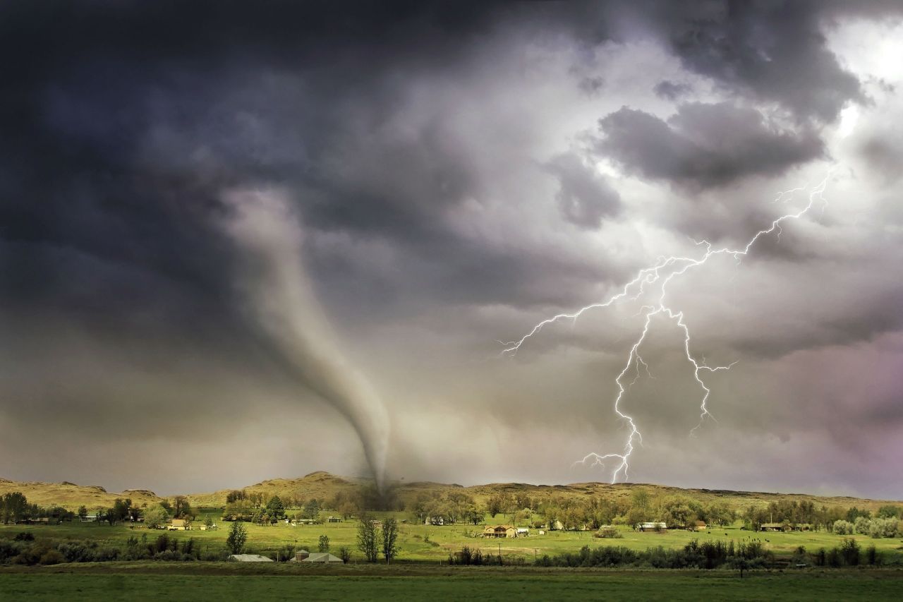 How to Stay Safe from Tornadoes in Evanston, IL